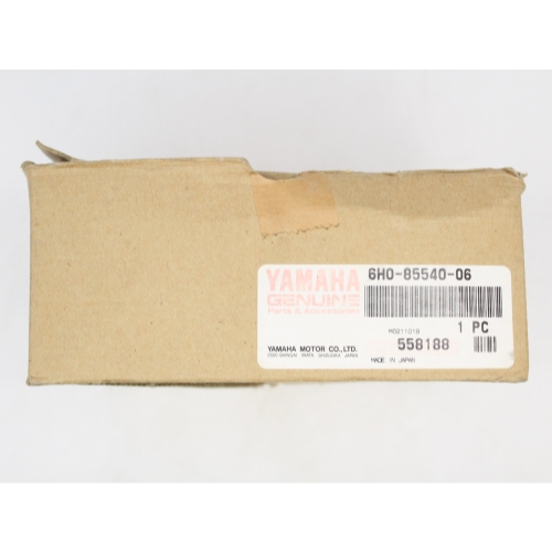 yu  s-l1200.jpg